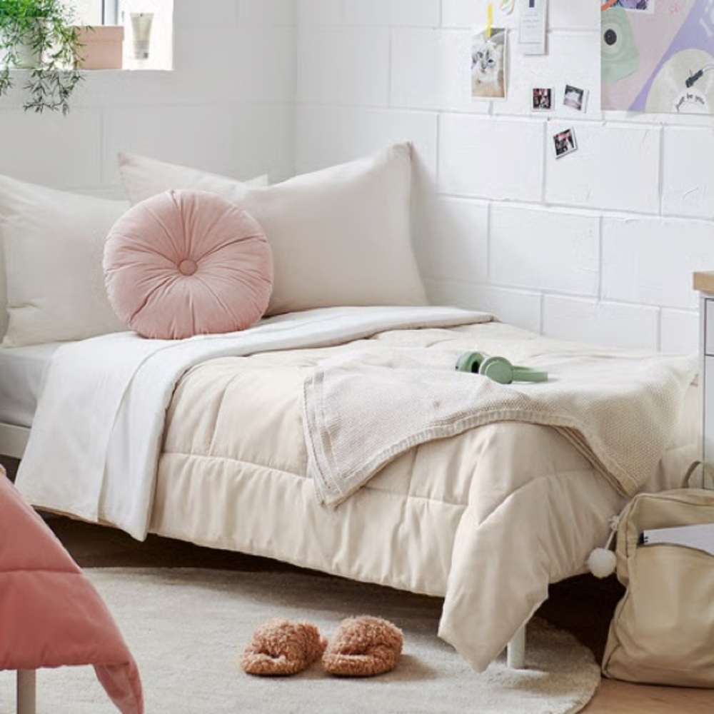 Elegant Cream Comforter Set